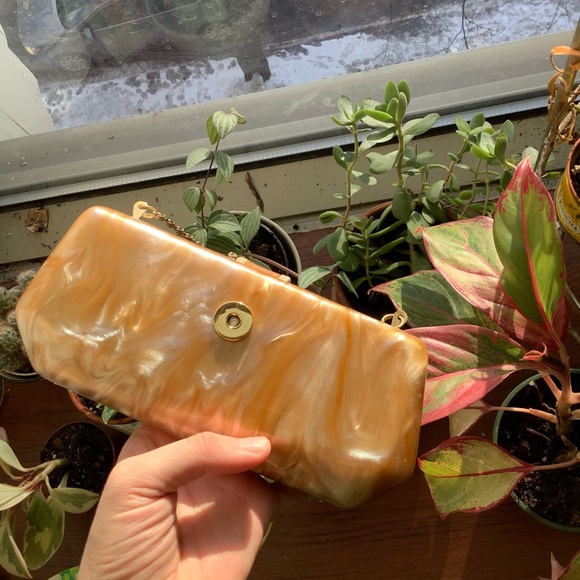 3/20$⭐️plastic golden purse - Picture 5 of 14